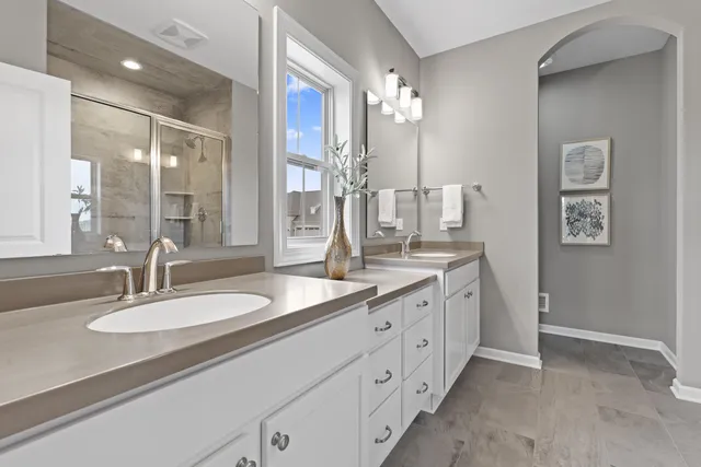 $899,900 | N106W6590 Stone Lake Circle, Unit 10, Cedarburg, WI 53012