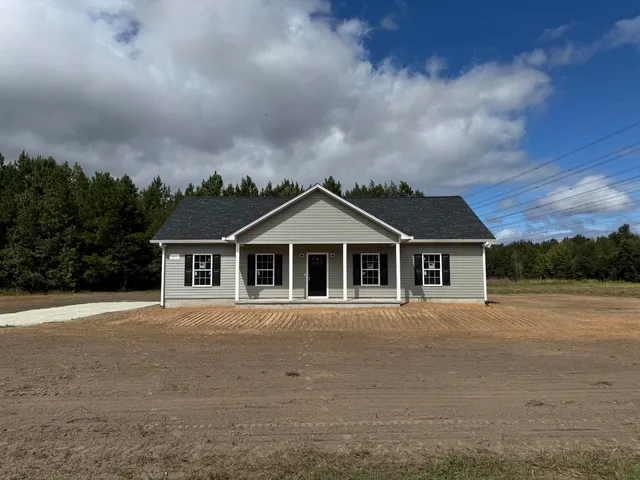 $312,900 | 471 Reeves Farm Road, St. George, SC 29477
