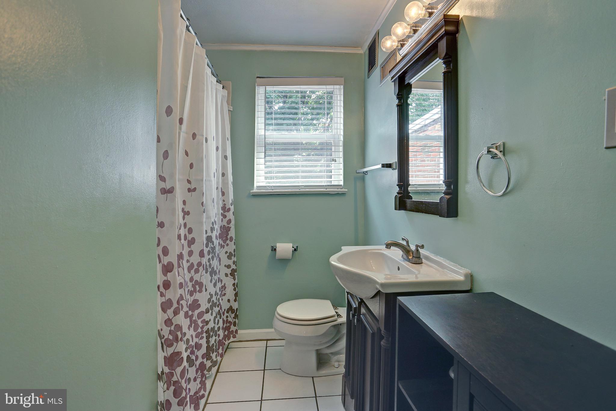 411 Colonial Road Harrisburg, PA 17109 - Photo 14 of 25 Gallery Image 14