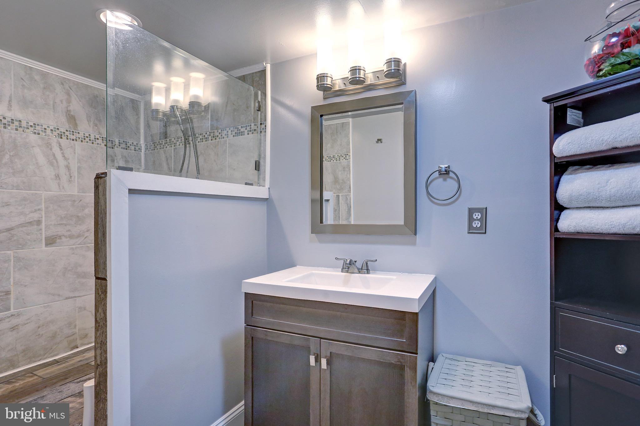411 Colonial Road Harrisburg, PA 17109 - Photo 21 of 25 Gallery Image 21