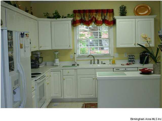 1804 Cross Circle Birmingham, AL 35244 - Photo 8 of 16