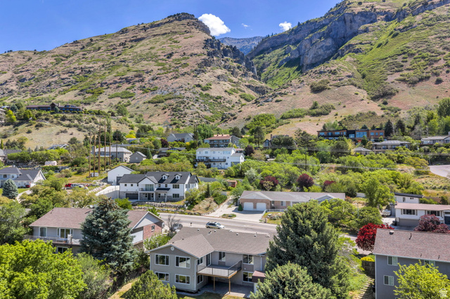 3813 North Foothill Drive Provo, UT 84604 - Photo 62 of 71 Residential properties nestled into a mountain landscape