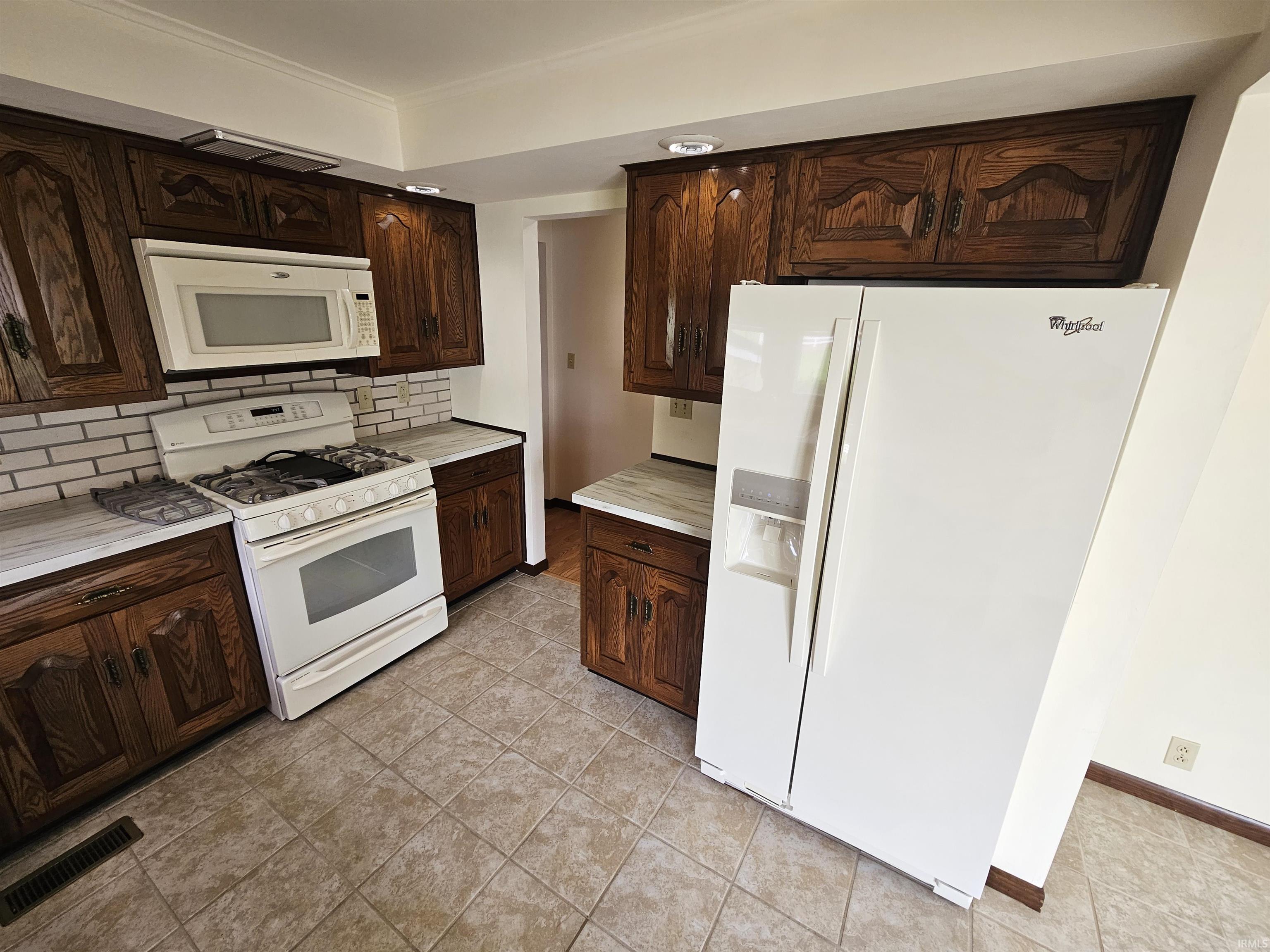 1346 South 6th Street Road Vincennes, IN 47591 - Photo 11 of 36
