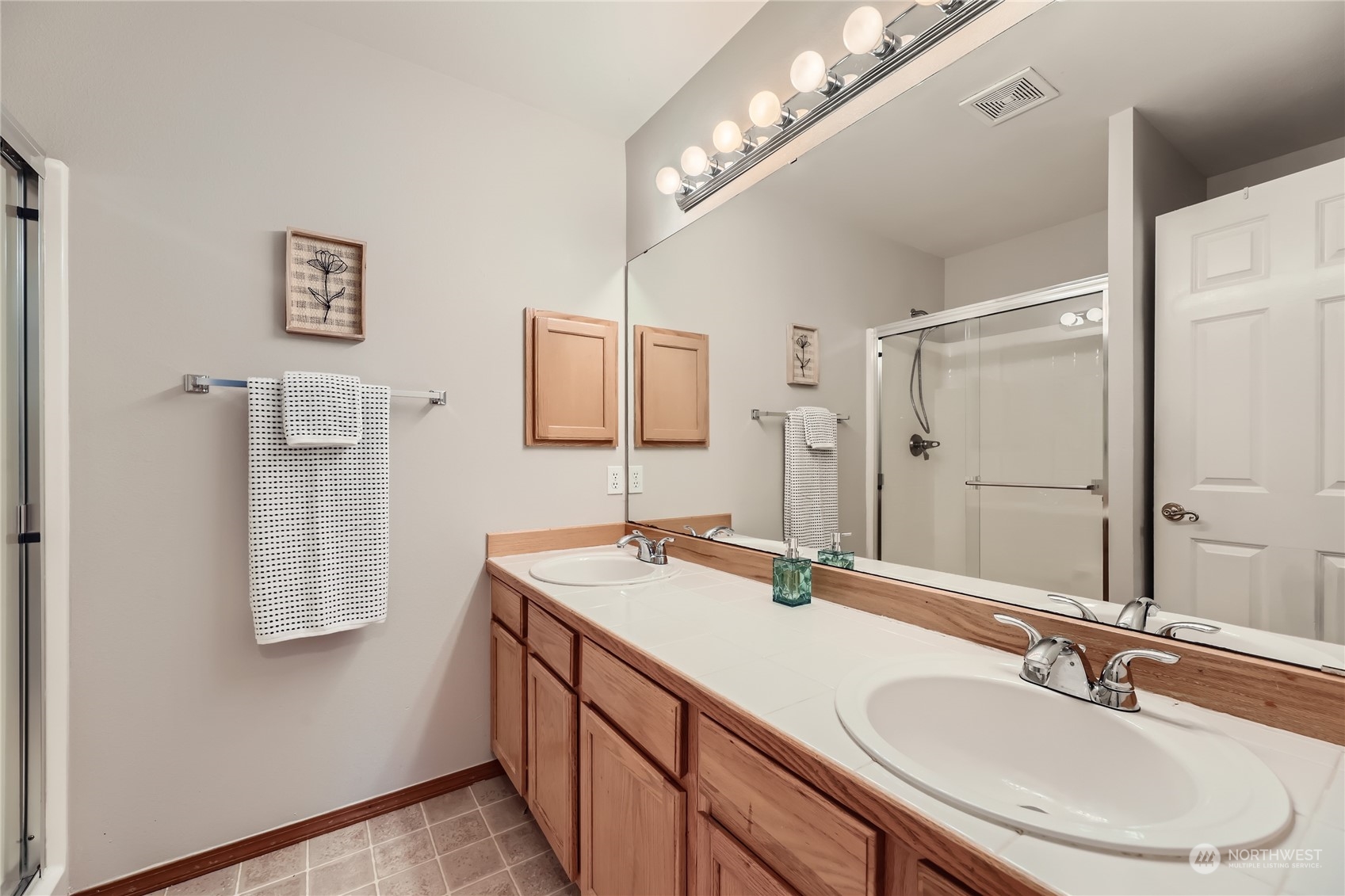 2201 Southeast 192nd, Unit F3 Bothell, WA 98012 - Photo 7 of 15 Gallery Image 7
