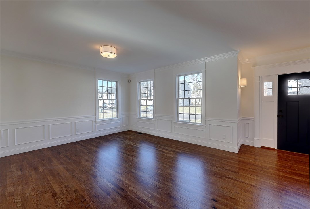 3 Fox Run Road Barrington, RI 02806 - Photo 4 of 39
