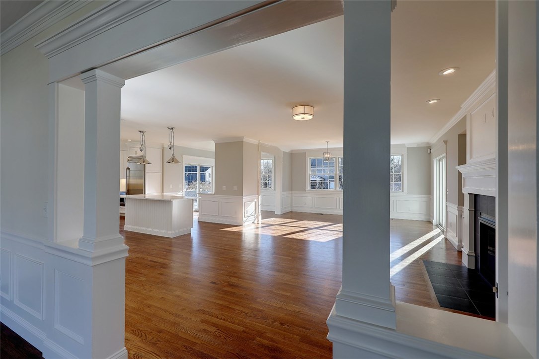 3 Fox Run Road Barrington, RI 02806 - Photo 8 of 39