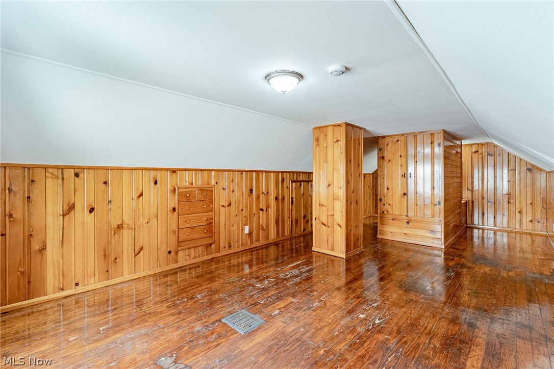 4357 Ingleside Road Cleveland, OH 44128 - Photo 15 of 25 Gallery Image 15