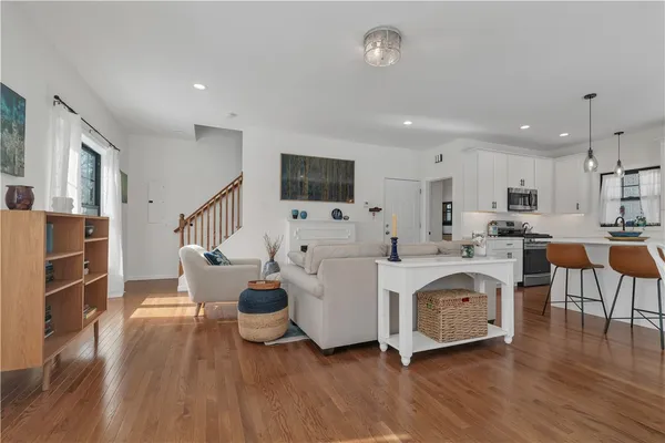 $560,000 | 17 Wuddall Avenue, Warwick, RI 02889