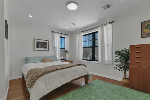 $560,000 | 17 Wuddall Avenue, Warwick, RI 02889