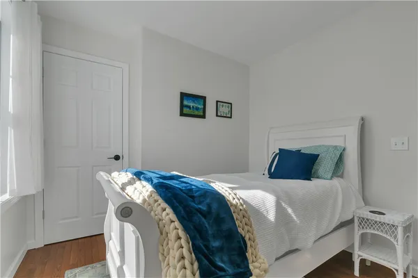 $560,000 | 17 Wuddall Avenue, Warwick, RI 02889