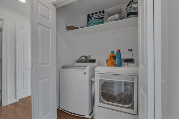 $560,000 | 17 Wuddall Avenue, Warwick, RI 02889