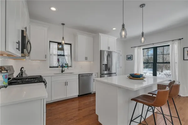 $560,000 | 17 Wuddall Avenue, Warwick, RI 02889