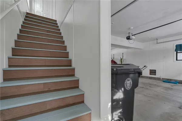 $560,000 | 17 Wuddall Avenue, Warwick, RI 02889