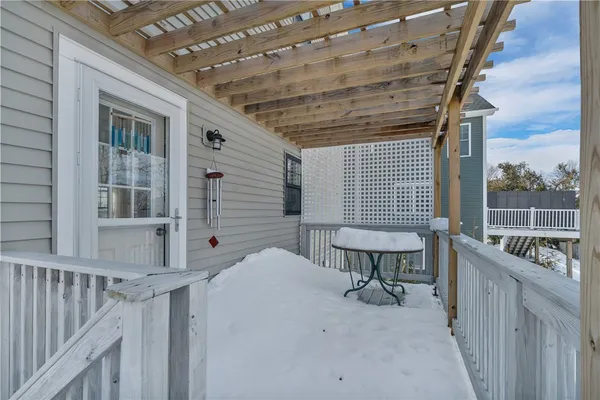 $560,000 | 17 Wuddall Avenue, Warwick, RI 02889