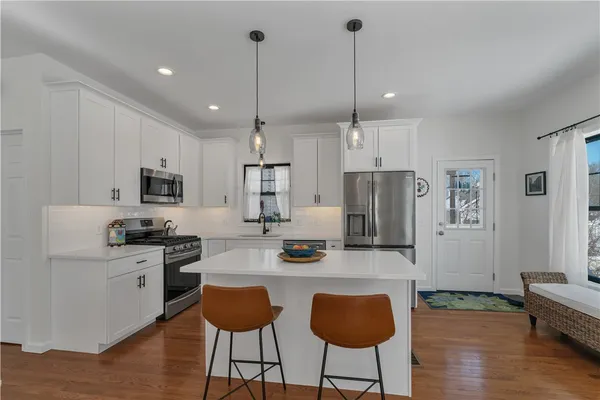 $560,000 | 17 Wuddall Avenue, Warwick, RI 02889