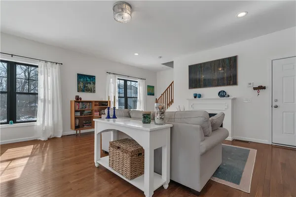 $560,000 | 17 Wuddall Avenue, Warwick, RI 02889