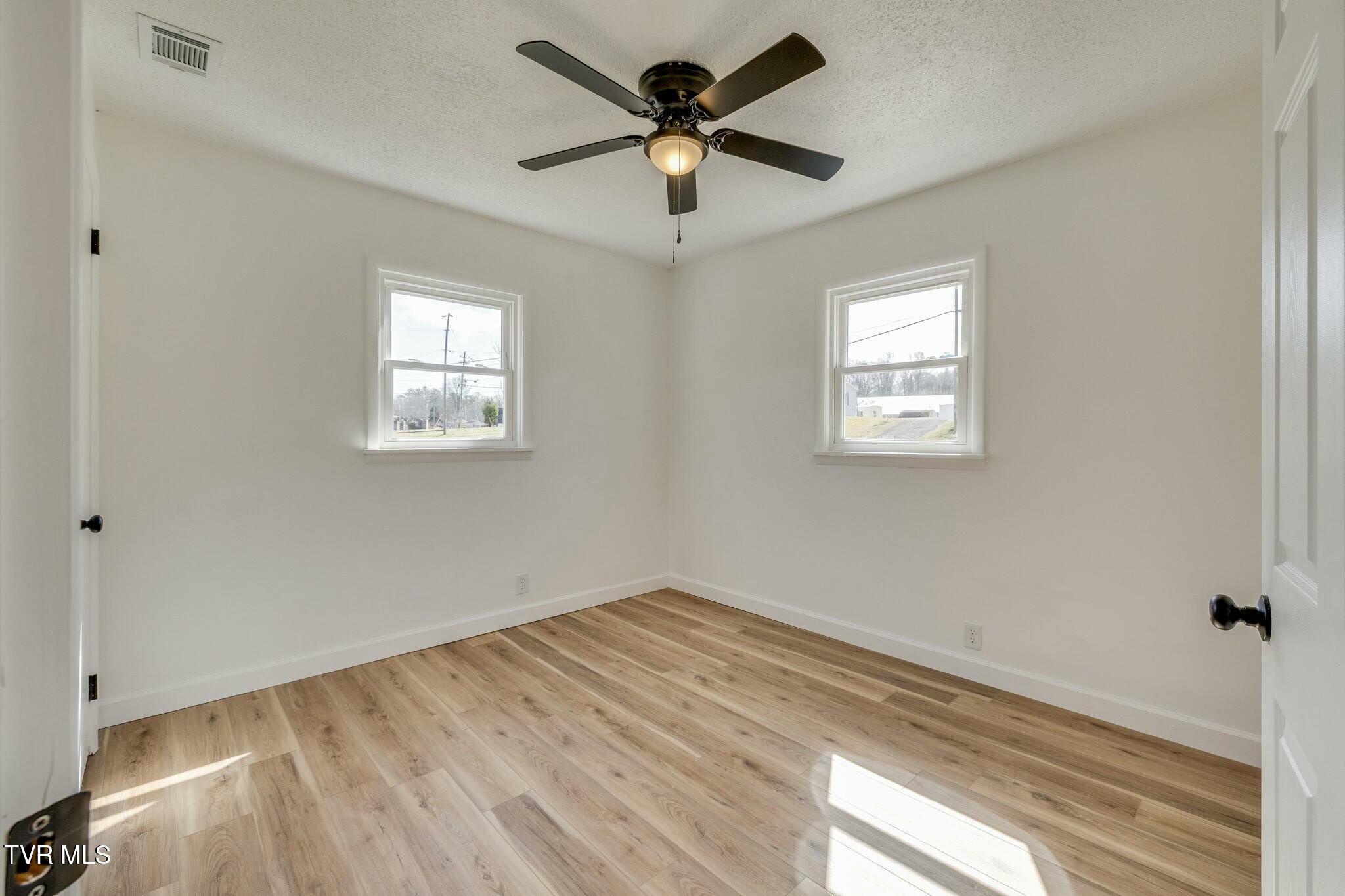 2112 Indian Ridge Road Johnson City, TN 37604 - Photo 15 of 34 tempImagebHDoTR