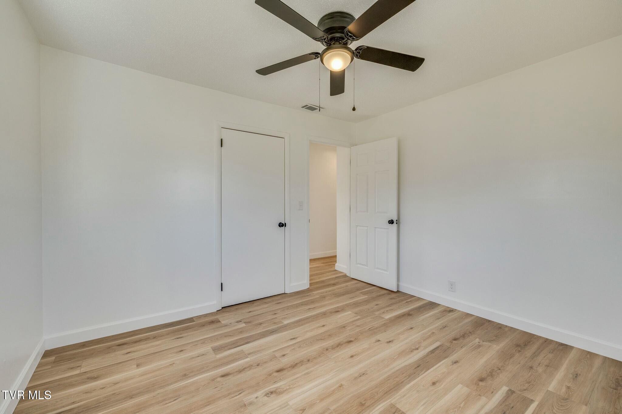 2112 Indian Ridge Road Johnson City, TN 37604 - Photo 18 of 34 tempImagebIF4GJ