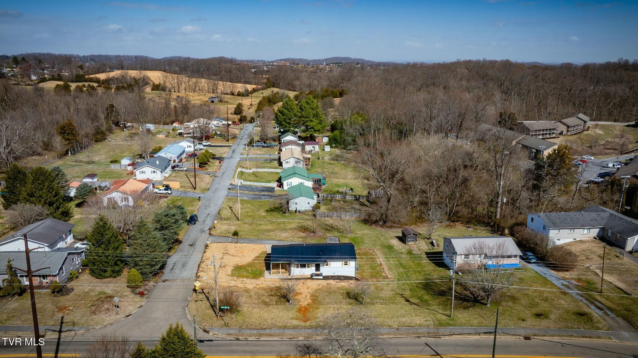 2112 Indian Ridge Road Johnson City, TN 37604 - Photo 28 of 34 tempImageDZDve3