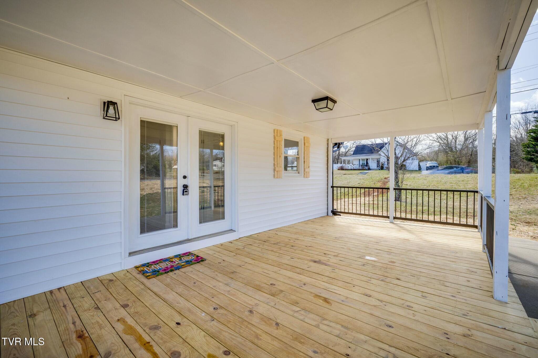 2112 Indian Ridge Road Johnson City, TN 37604 - Photo 5 of 34 tempImageoXEAIE