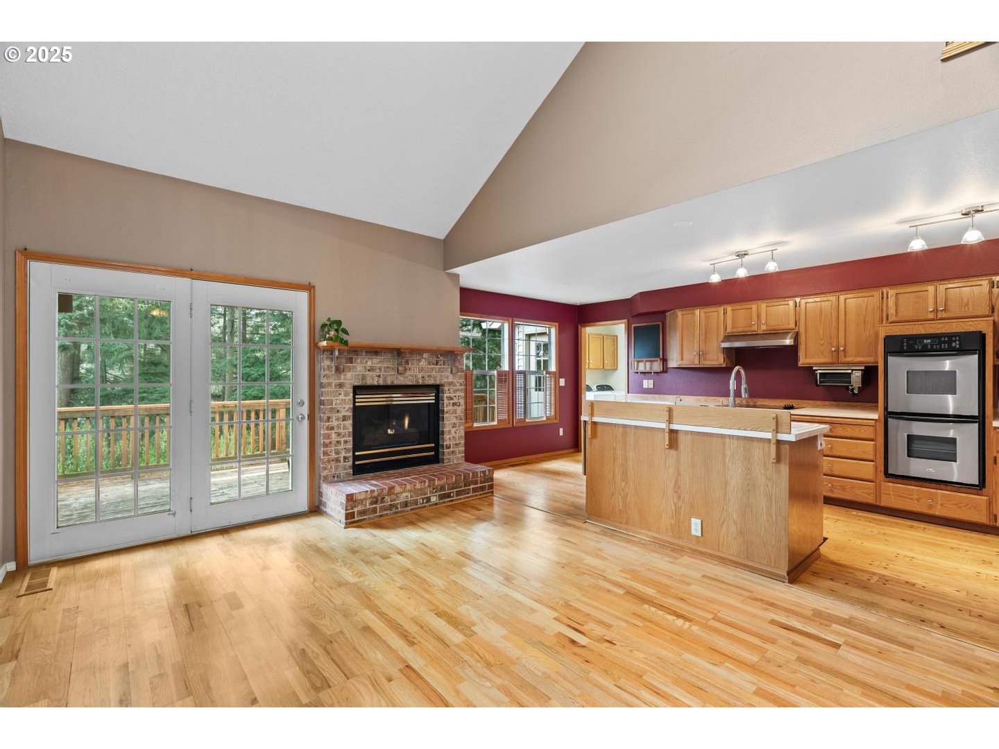 16718 Southwest Hargis Road Beaverton, OR 97007 - Photo 15 of 47 Family Room