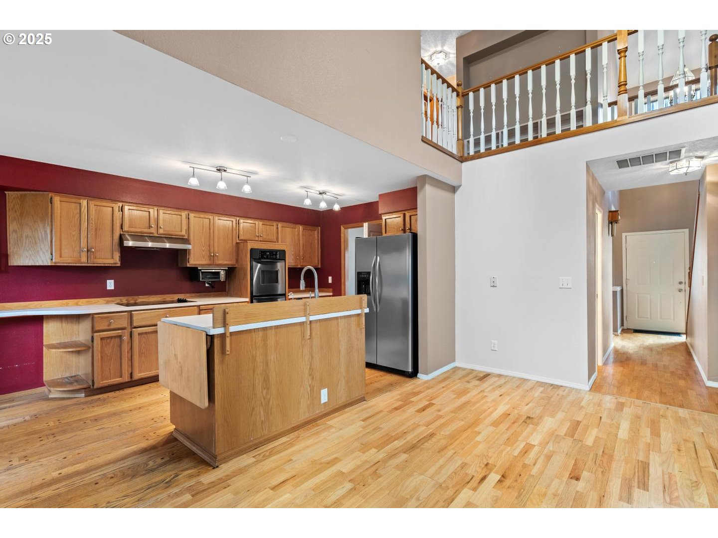 16718 Southwest Hargis Road Beaverton, OR 97007 - Photo 17 of 47 Kitchen/Family Room