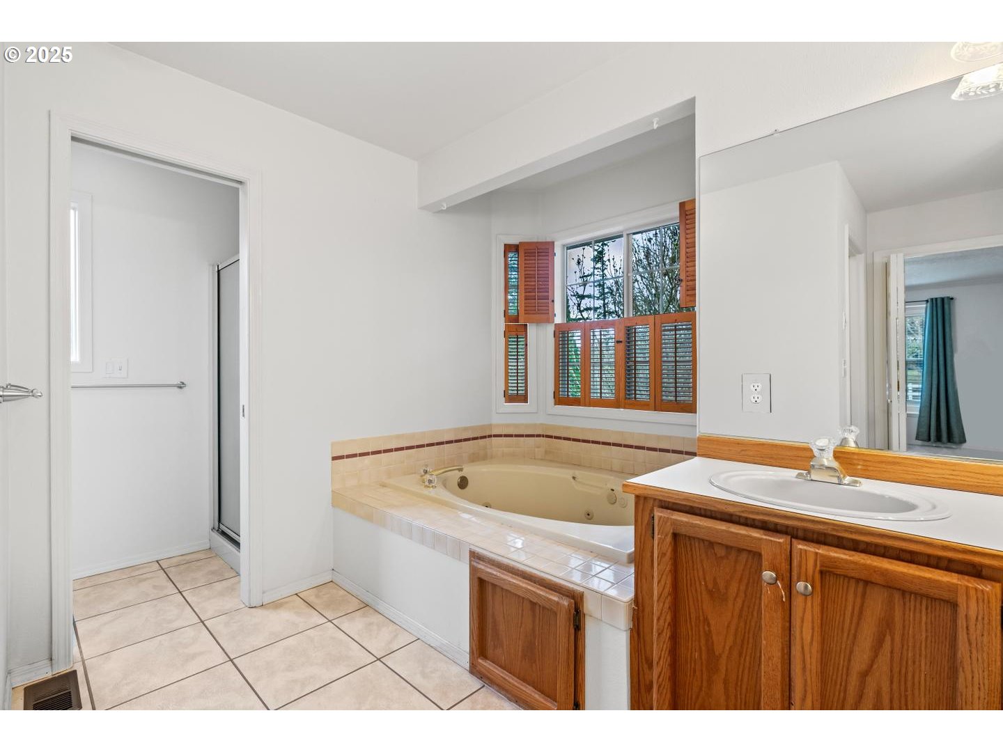 16718 Southwest Hargis Road Beaverton, OR 97007 - Photo 25 of 47 Primary Bedroom