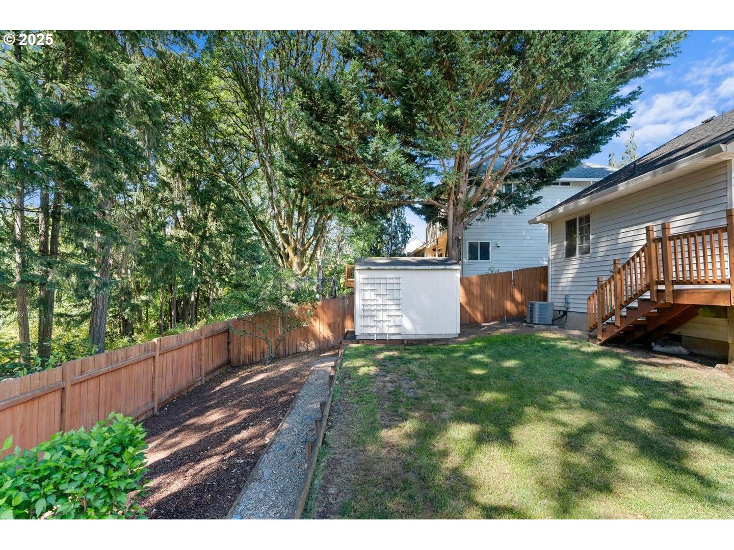 16718 Southwest Hargis Road Beaverton, OR 97007 - Photo 38 of 47 Yard