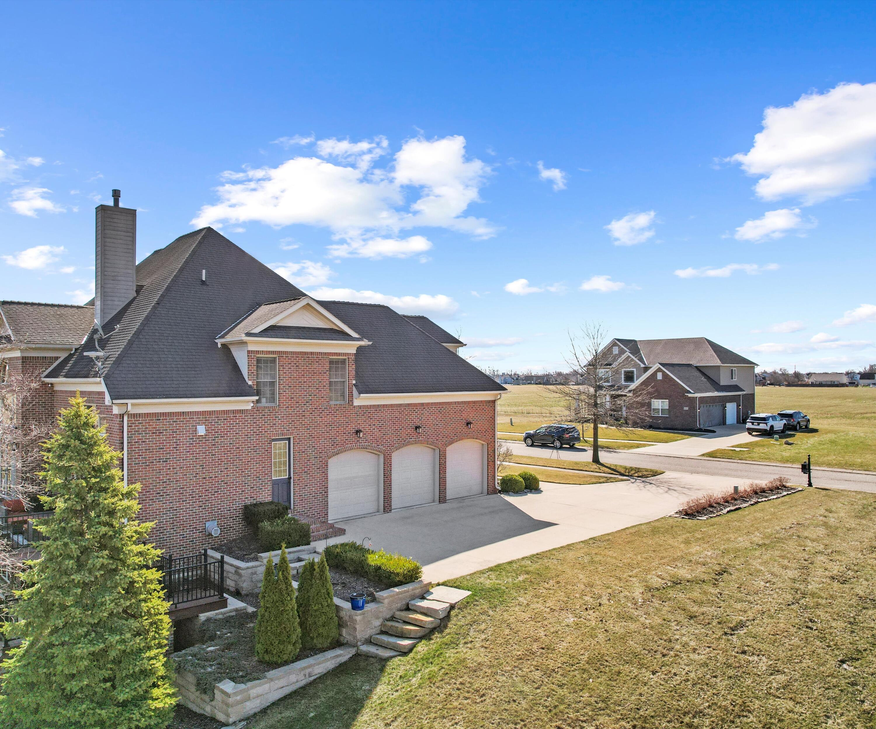 8178 Hunters Ridge Drive Newport, MI 48166 - Photo 4 of 51 008-DJI_0121