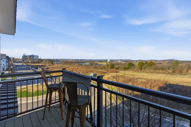 $415,000 | 1638 54th Avenue North, Unit 304, Nashville, TN 37209