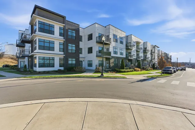 $415,000 | 1638 54th Avenue North, Unit 304, Nashville, TN 37209