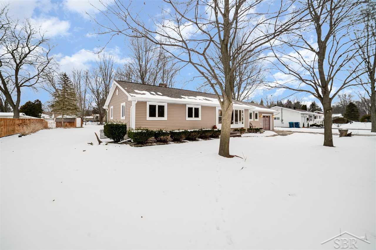 4883 Flajole Road Midland, MI 48642 - Photo 3 of 25 50064322-2.JPG