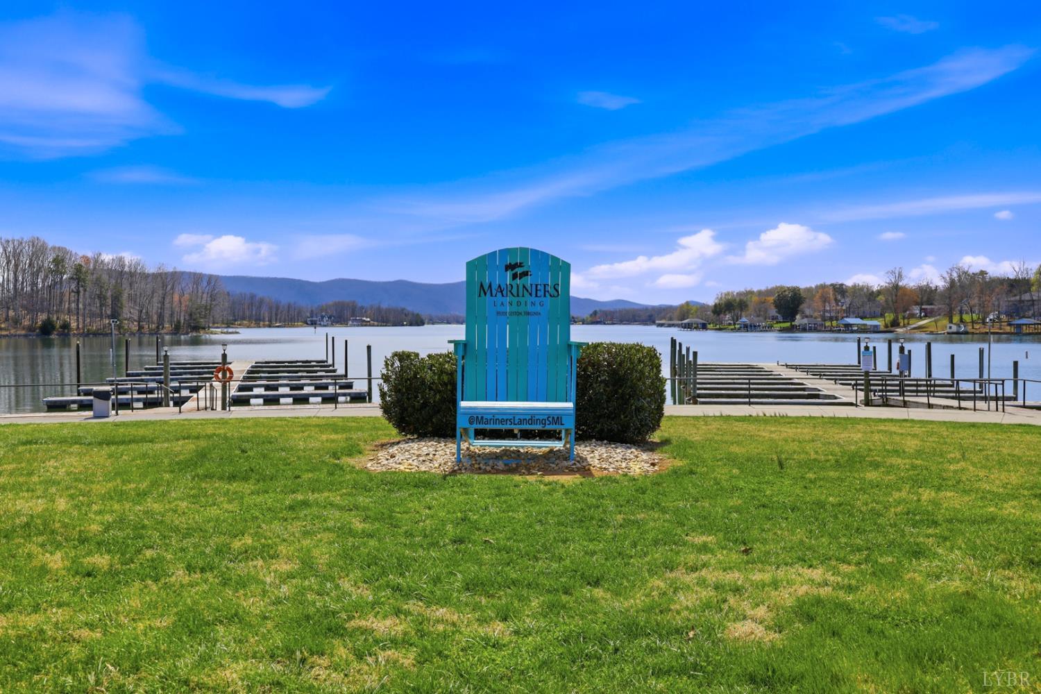 1245 Graves Harbor Trail, Unit 2101 Huddleston, VA 24104 - Photo 3 of 40 a view of a garden with an outdoor space