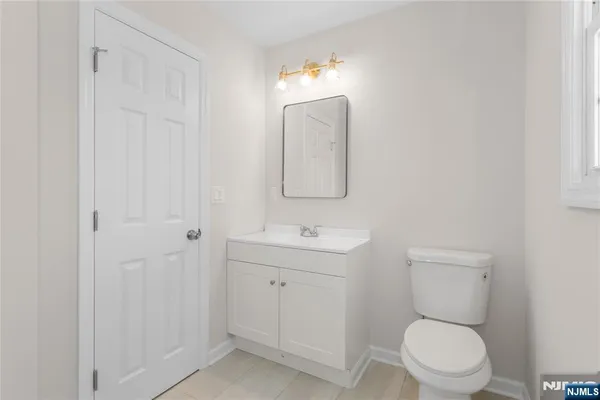 $2,200 | 127 Main Street, Unit 2B, Bloomingdale, NJ 07403