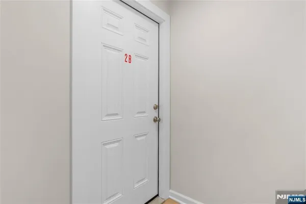 $2,200 | 127 Main Street, Unit 2B, Bloomingdale, NJ 07403