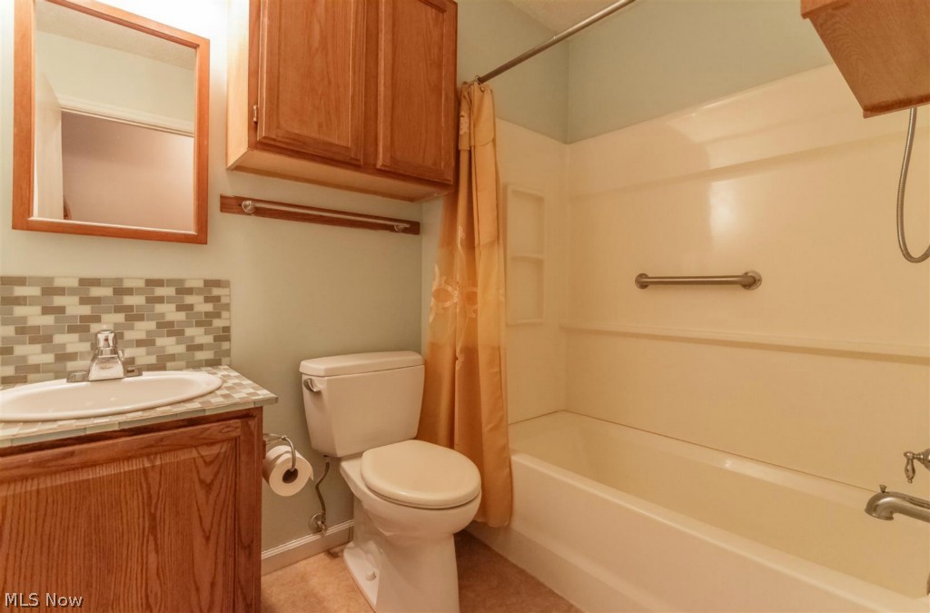 3618 Dayton Road Madison, OH 44057 - Photo 8 of 23 Main level full bathroom.