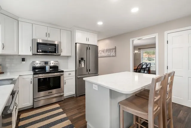 $849,000 | 51 Albee Road, Uxbridge, MA 01569