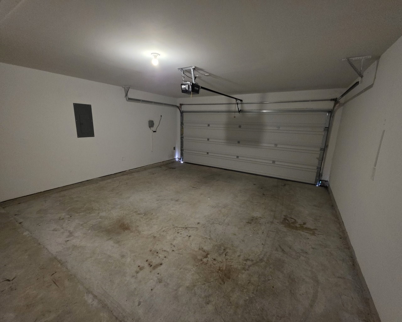 4918 Natchez Trace Arcola, TX 77545 - Photo 15 of 19 2-car garage