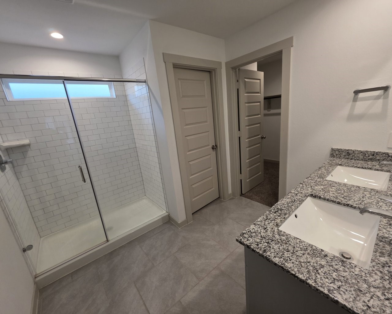 4918 Natchez Trace Arcola, TX 77545 - Photo 9 of 19 Glass shower in the primary bath