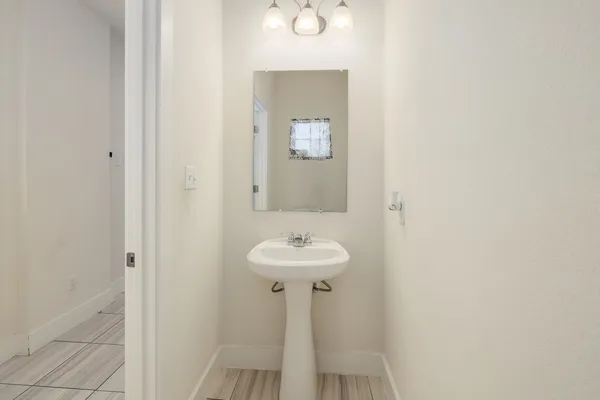 $2,100 | 204 Furlong Drive, Georgetown, TX 78626