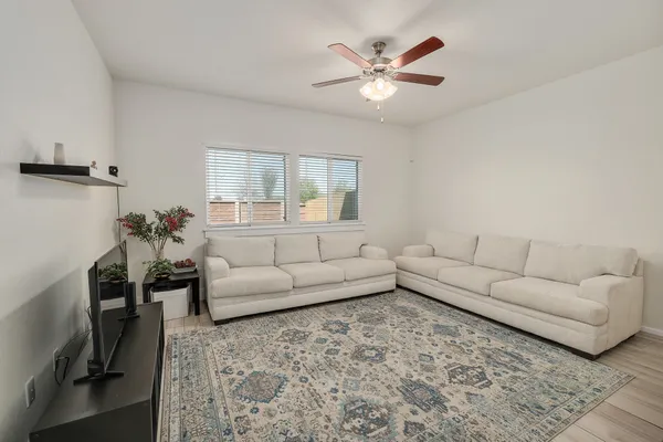 $2,100 | 204 Furlong Drive, Georgetown, TX 78626