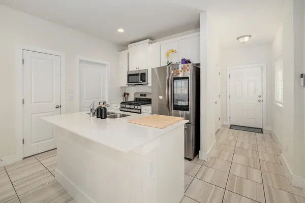 $2,100 | 204 Furlong Drive, Georgetown, TX 78626