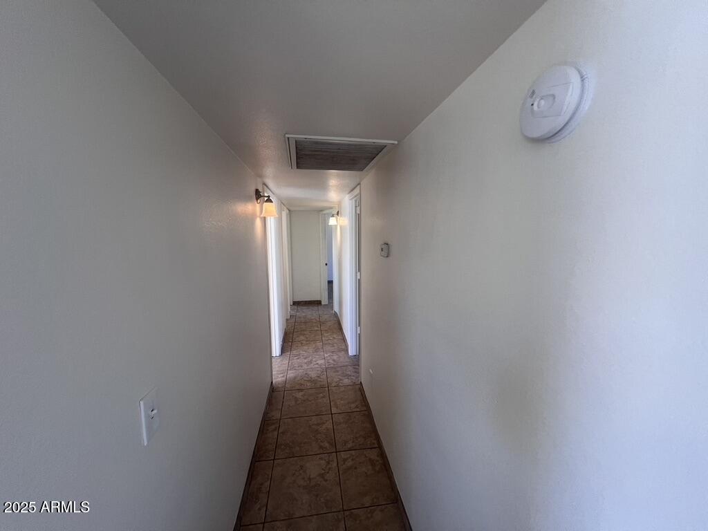 2549 East Chipman Road, Unit 2 Phoenix, AZ 85040 - Photo 13 of 37 822C5C68-2121-4C80-938F-0E29706619C3_1_1