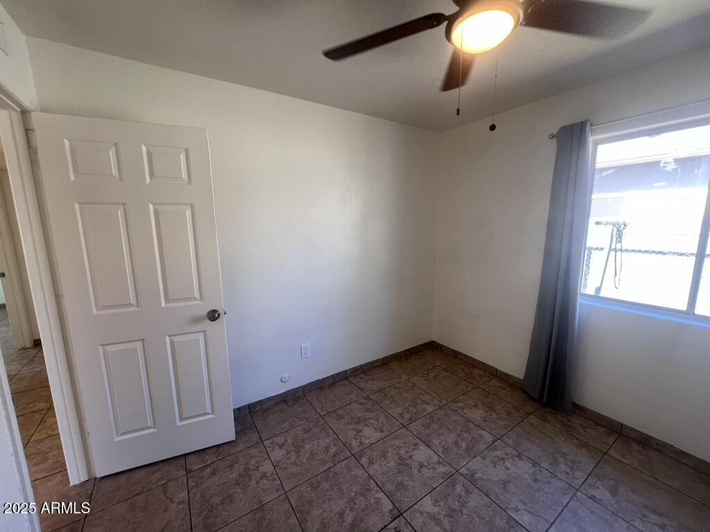 2549 East Chipman Road, Unit 2 Phoenix, AZ 85040 - Photo 22 of 37 253CB1CC-3A63-4F82-87C7-552EC4B103DE_1_1
