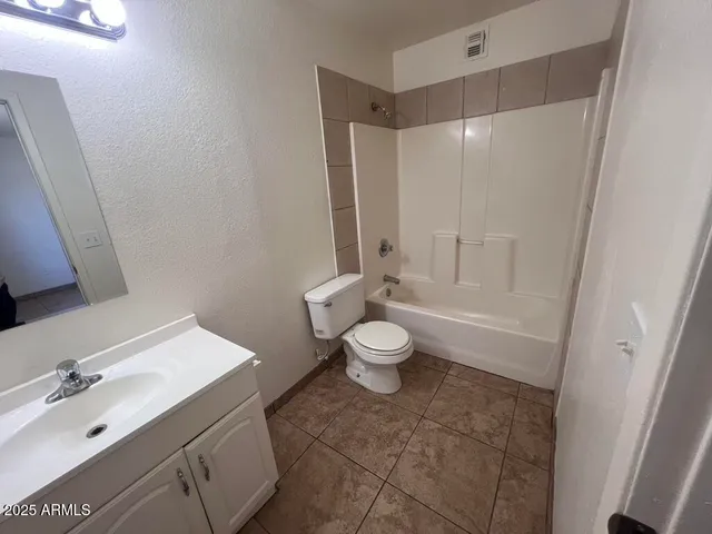 $2,399 | 2549 East Chipman Road, Unit 2, Phoenix, AZ 85040