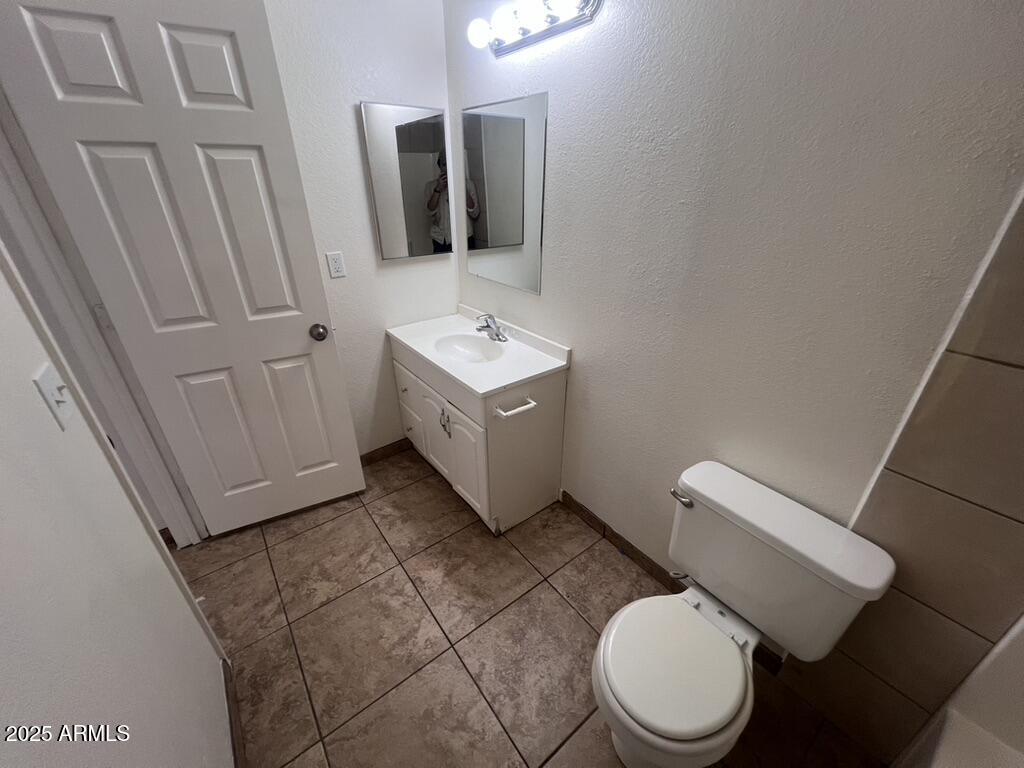 2549 East Chipman Road, Unit 2 Phoenix, AZ 85040 - Photo 35 of 37 ACA9A5DA-094E-4B23-911E-09665725773A_1_1