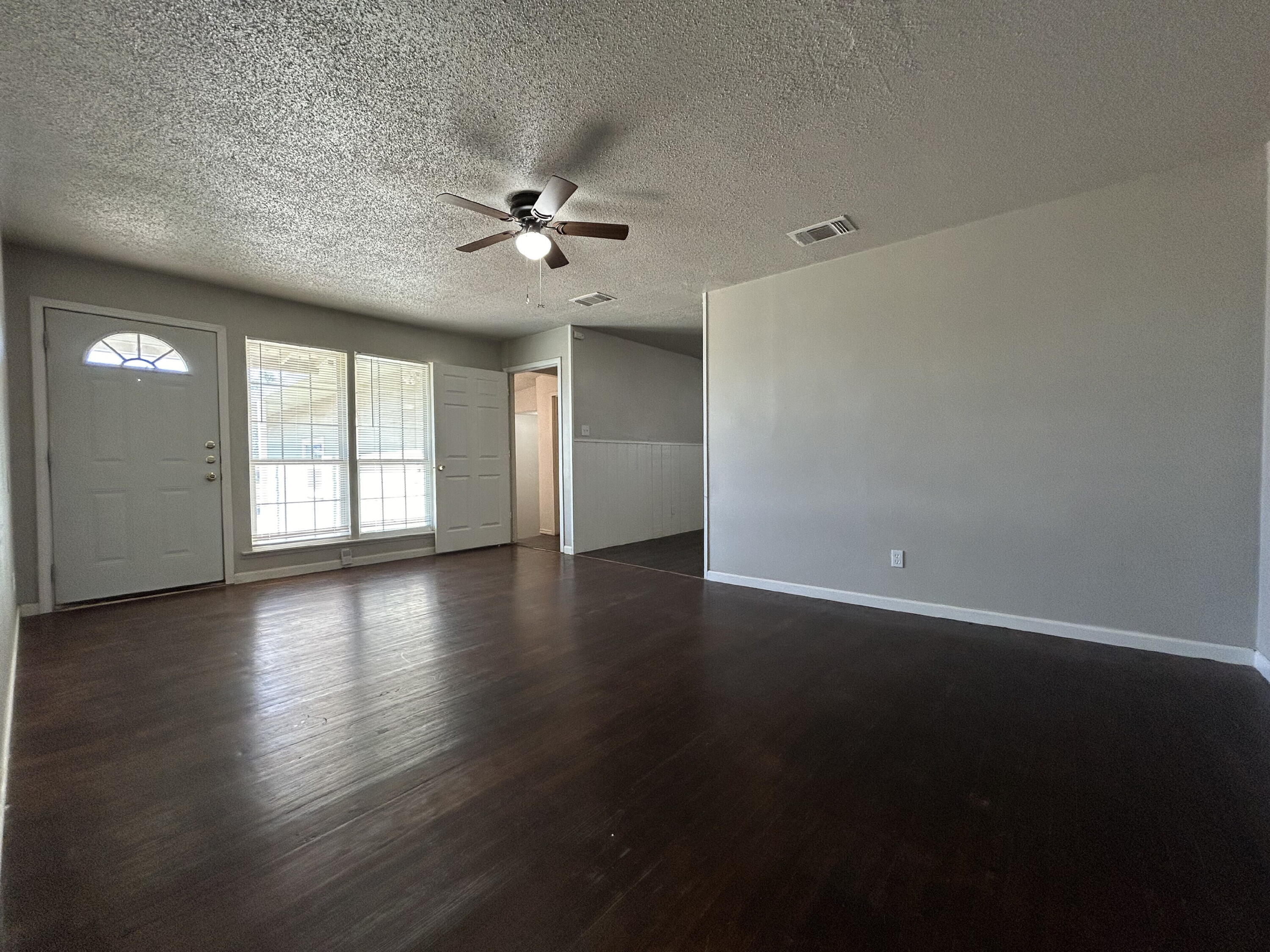 7438 18th Street Lubbock, TX 79416 - Photo 2 of 14 IMG_1599