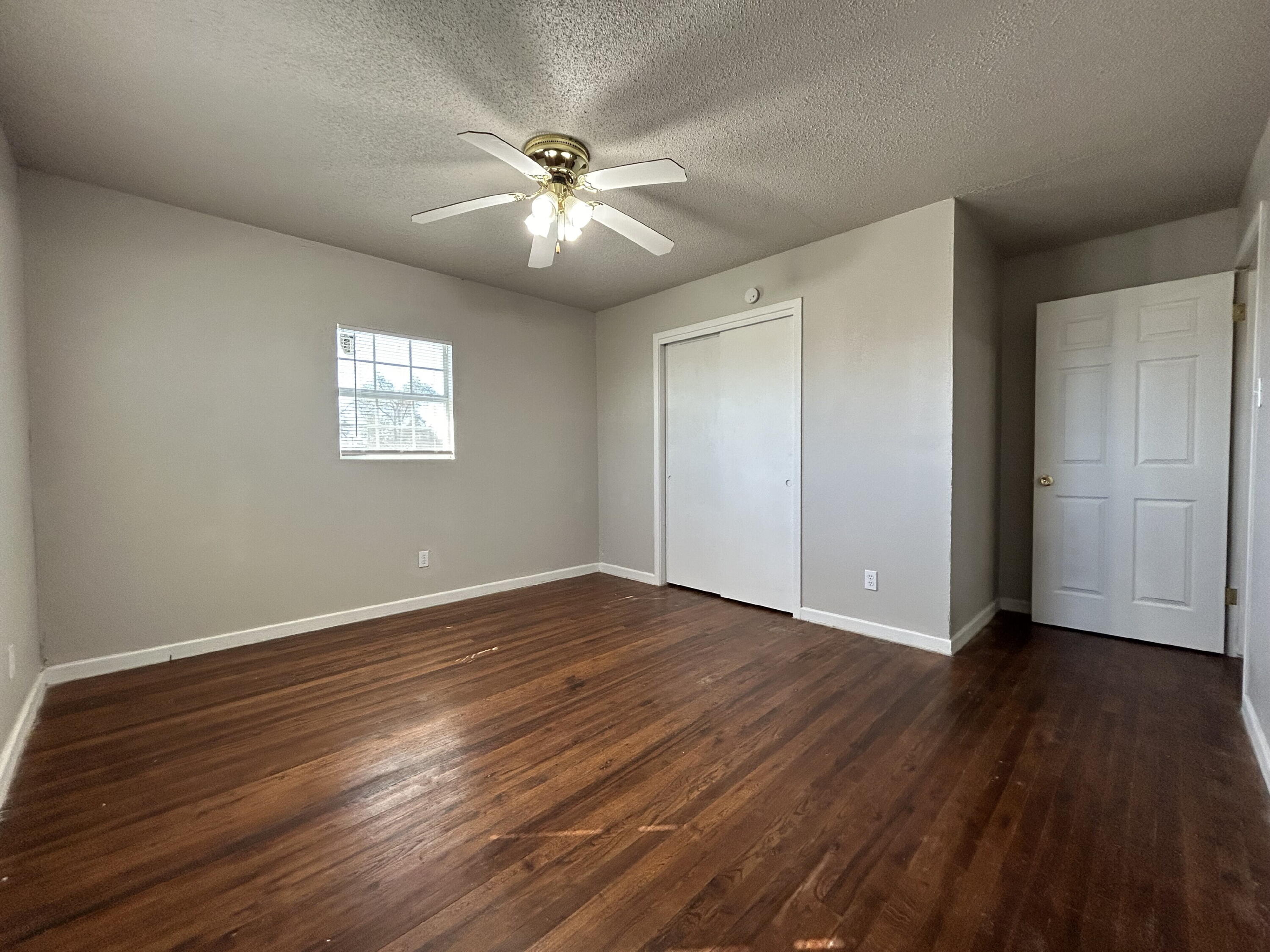 7438 18th Street Lubbock, TX 79416 - Photo 8 of 14 IMG_1606