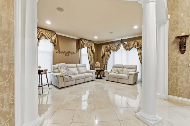 $1,775,000 | 5520 Whitehall Boulevard, Rochester, MI 48306