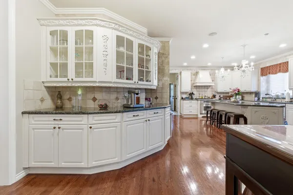 $1,700,000 | 5520 Whitehall Boulevard, Rochester, MI 48306